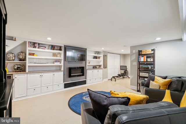 living room featuring recessed lighting
