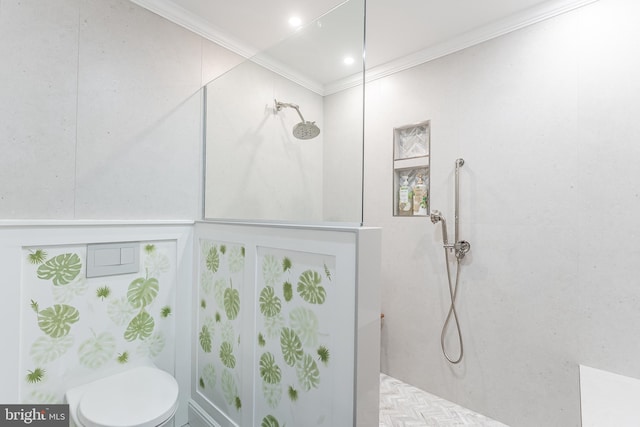 bathroom with toilet, crown molding, and tiled shower