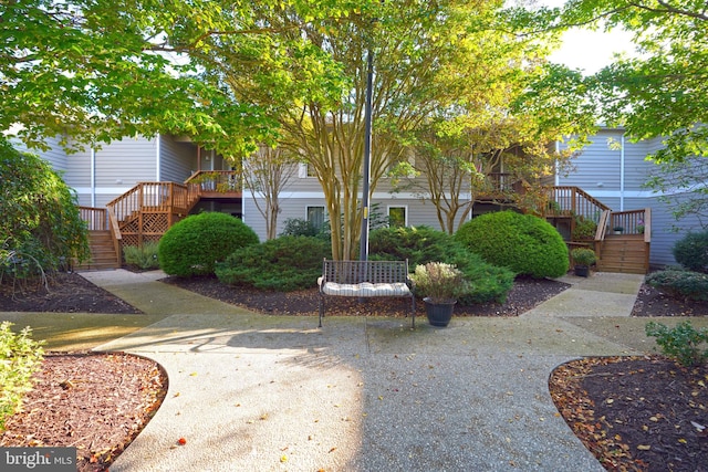 view of property's community featuring a deck