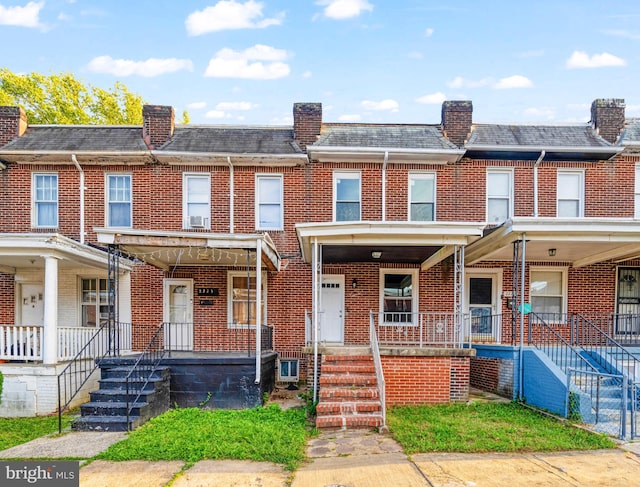 multi unit property with a porch