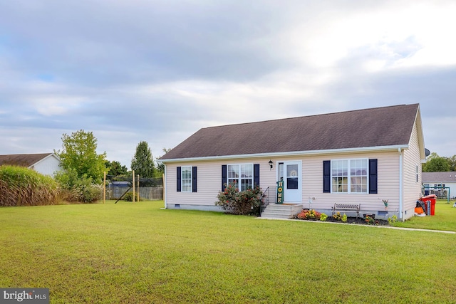 view of front of house featuring a front yard