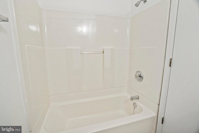 bathroom with shower / bathtub combination