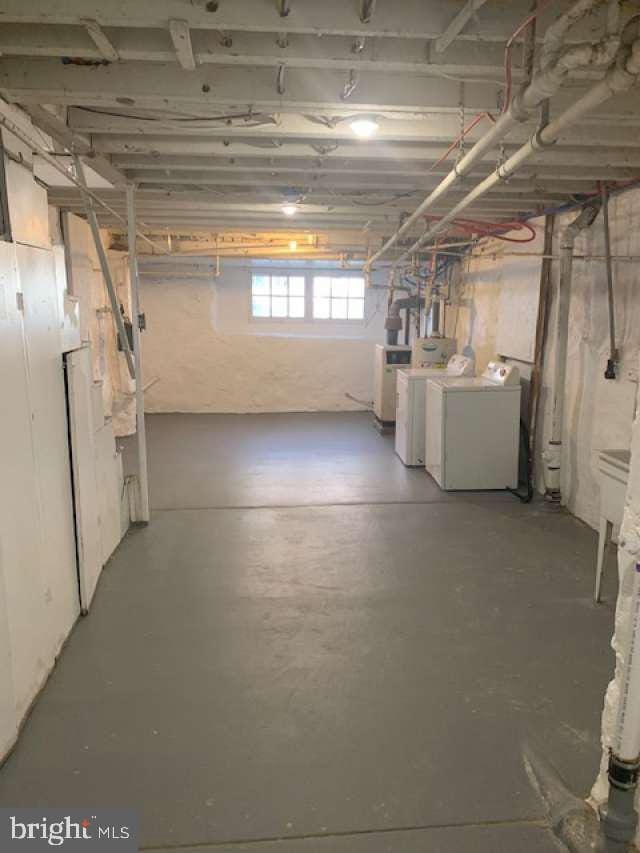 basement featuring washer and dryer