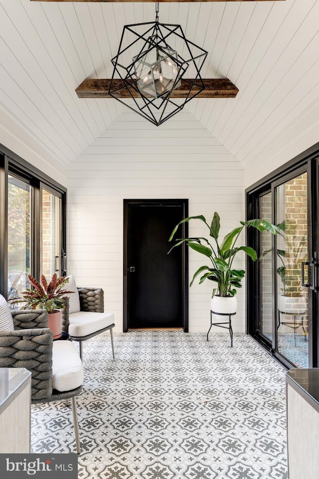 714 Belgrove Rd, Mclean, VA 22101 - sunroom featuring vaulted ceiling and a chandelier
