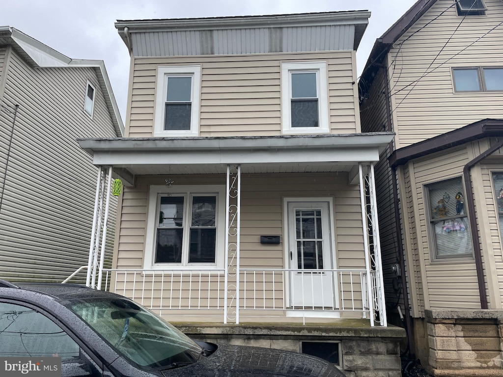 view of front of house with a porch