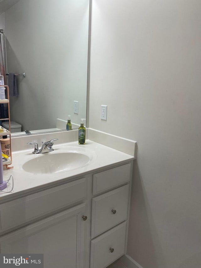 bathroom with vanity