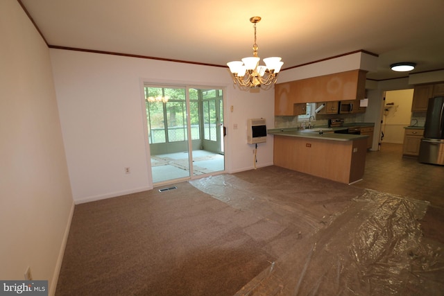 kitchen with a chandelier, kitchen peninsula, hanging light fixtures, backsplash, and appliances with stainless steel finishes