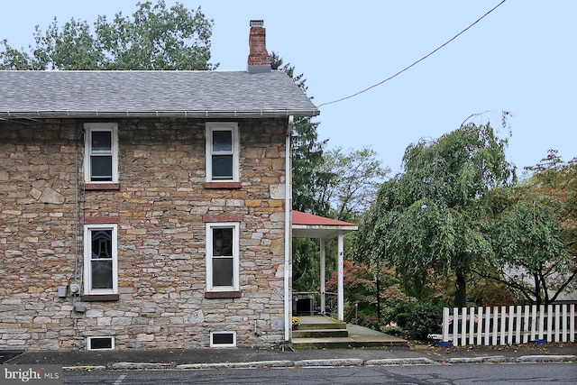 view of front facade