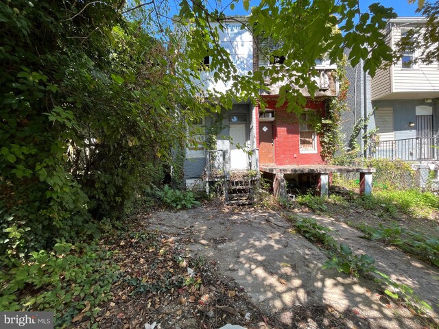 view of front of home