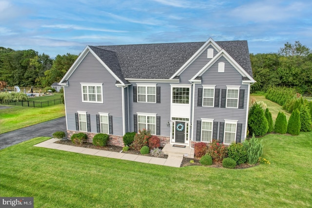 view of front of house featuring a front yard