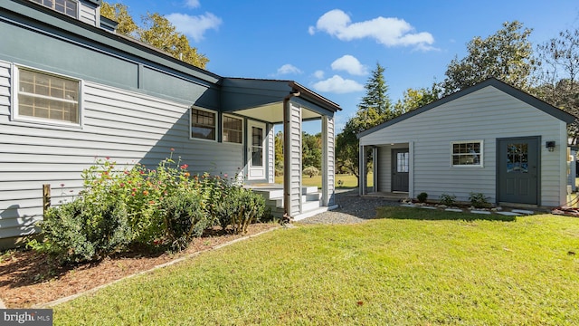 exterior space featuring a lawn