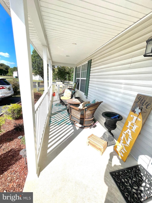 view of patio / terrace with covered porch