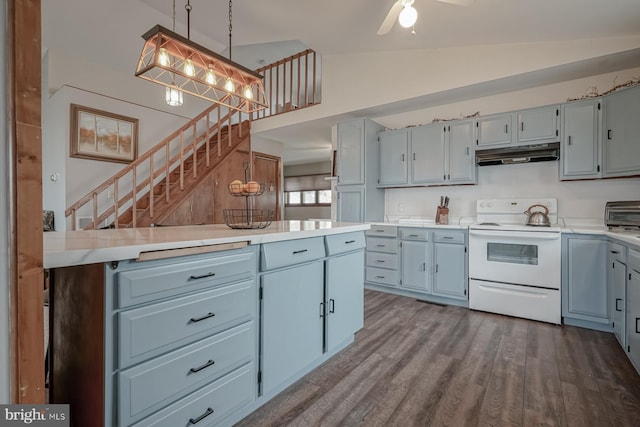 kitchen with vaulted ceiling, hardwood / wood-style floors, decorative light fixtures, ceiling fan, and white range with electric cooktop