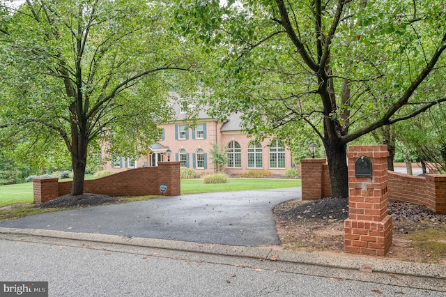 view of front of house