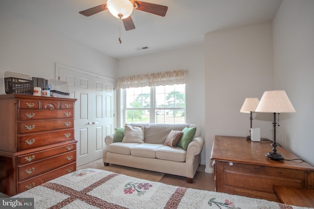 living room featuring ceiling fan