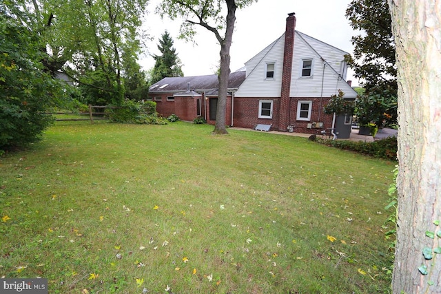 view of yard with a patio area