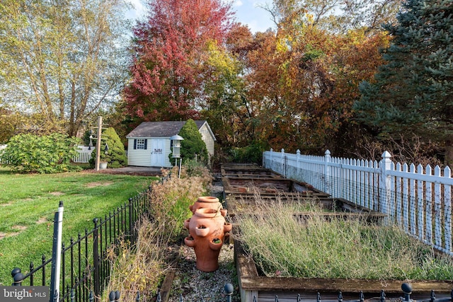 view of yard with a storage shed