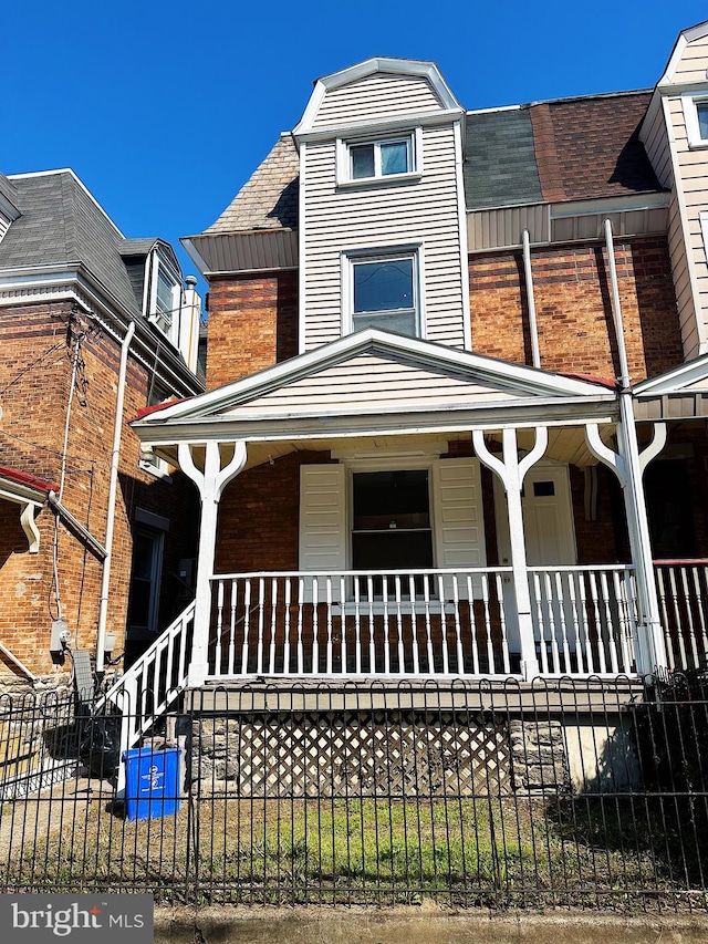 view of front of home with covered porch