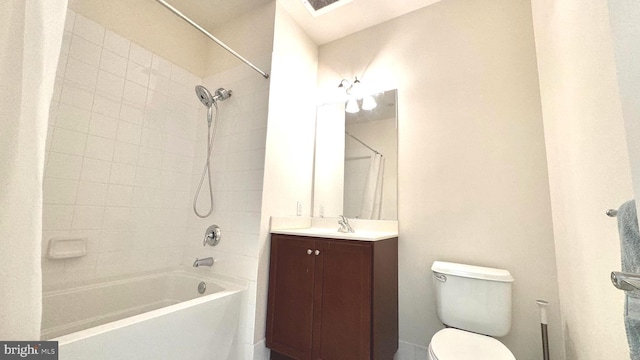 423 Carson Ter, Huntingdon Valley, PA 19006 - full bathroom featuring shower / bathtub combination with curtain, toilet, and vanity