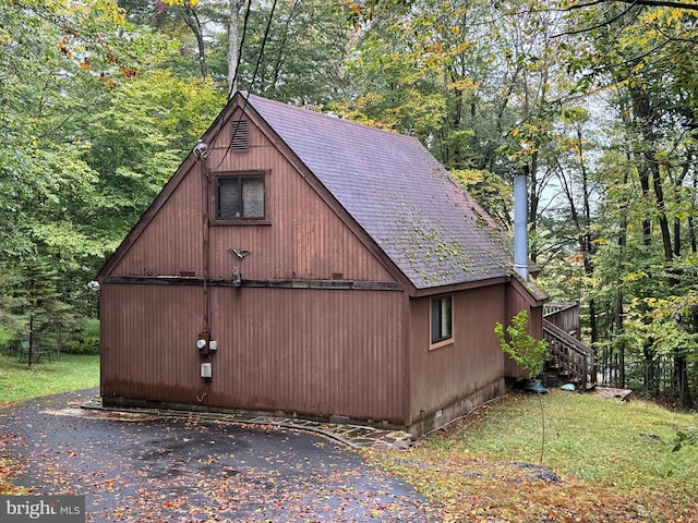 view of outdoor structure