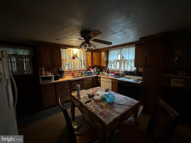 kitchen with ceiling fan and white appliances