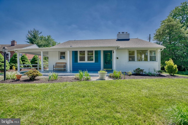 view of front of house featuring a front yard