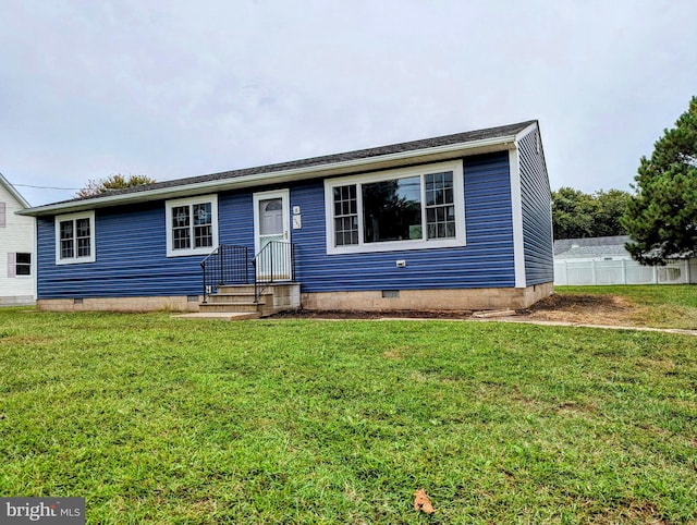 view of front of property with a front yard