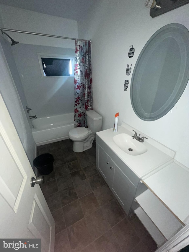 full bathroom featuring vanity, toilet, and shower / bath combo with shower curtain