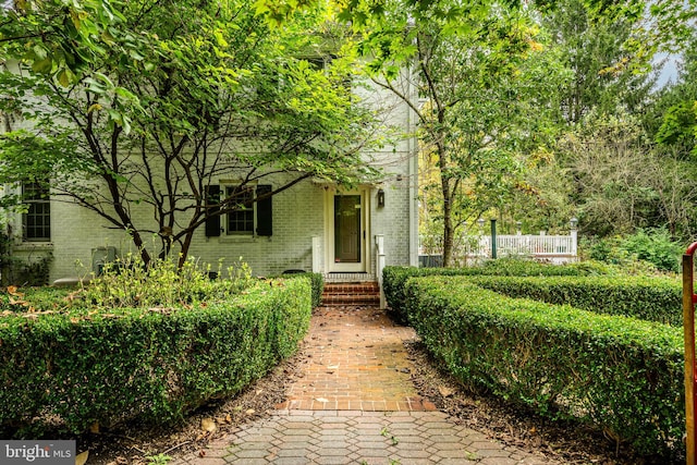 view of front of property