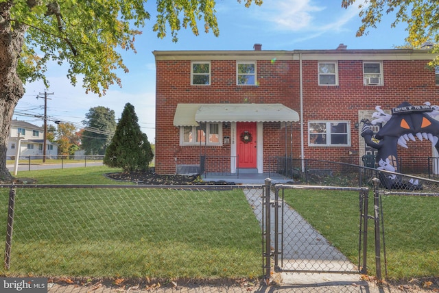 view of front of home with a front lawn