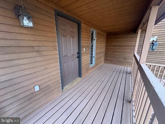 206 Mustang Ct, Gambrills, MD 21054 - view of deck