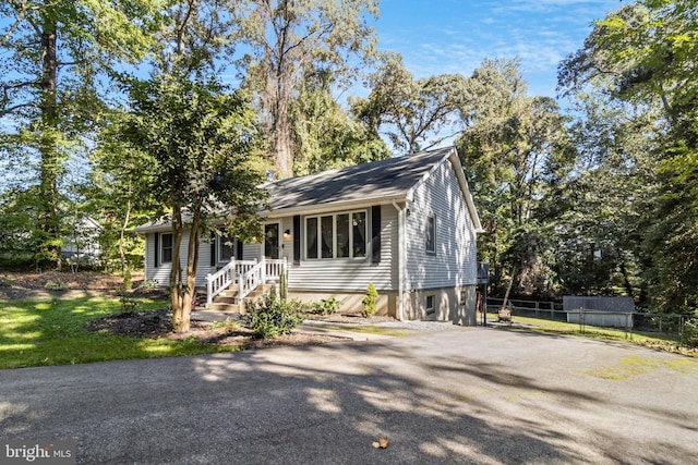 view of front of property