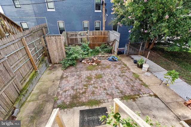 view of yard with a patio