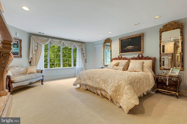 bedroom with carpet flooring