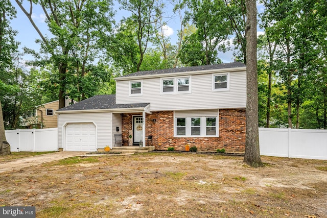 view of front property featuring a garage