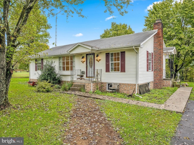 view of front of property with a front yard