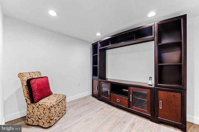 4201 Morrison Ct, Baltimore City, MD 21226 - sitting room featuring light wood-type flooring, baseboards, and recessed lighting