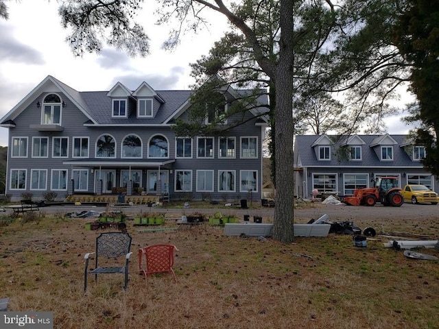 view of front of house with covered porch