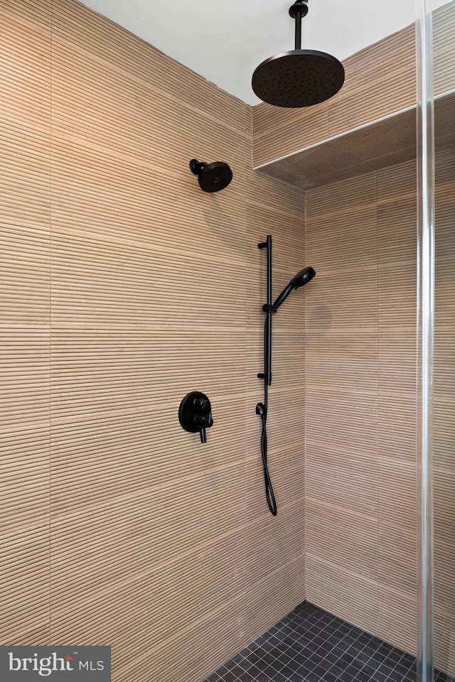706 Latona St Unit J, Philadelphia, PA 19147 - full bathroom with a tile shower and tile patterned floors