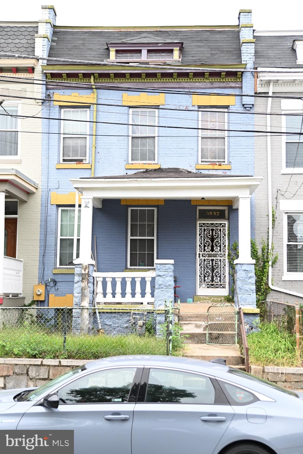 view of front of home with a porch