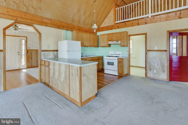 kitchen with light hardwood / wood-style floors, sink, high vaulted ceiling, white appliances, and ceiling fan