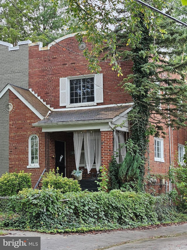 view of front facade