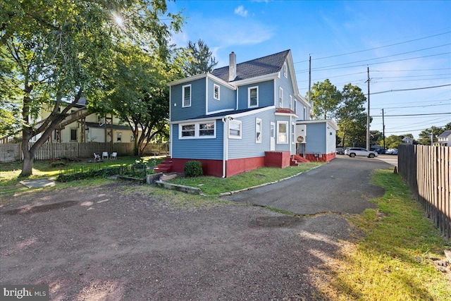 view of front of home