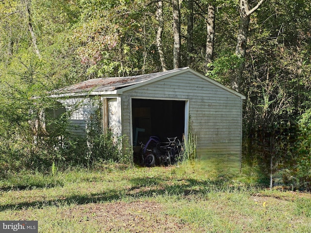 view of outdoor structure