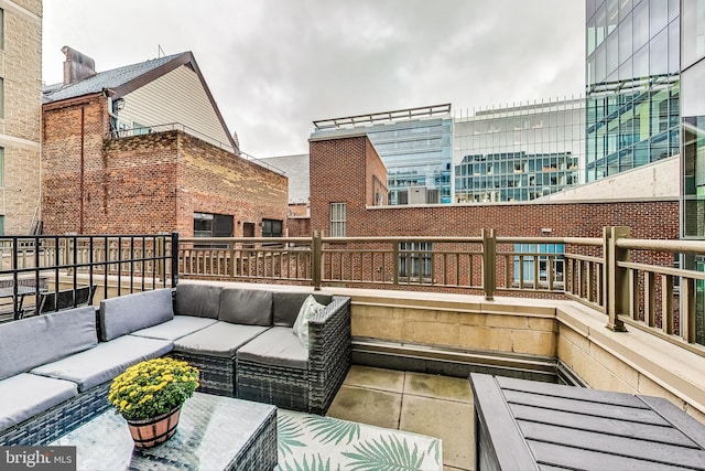 balcony featuring an outdoor hangout area