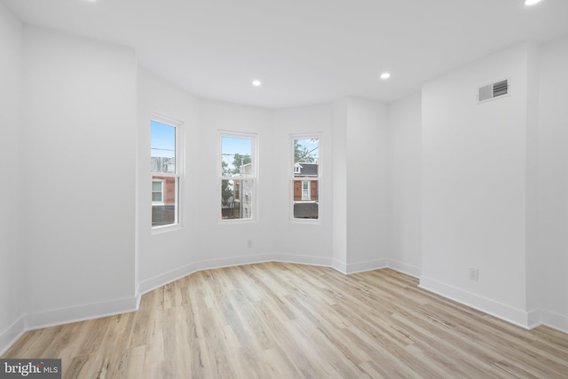 empty room featuring light hardwood / wood-style flooring