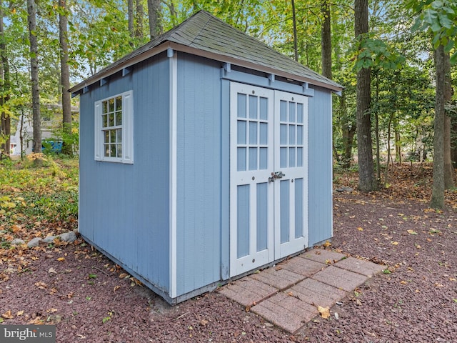 view of outbuilding