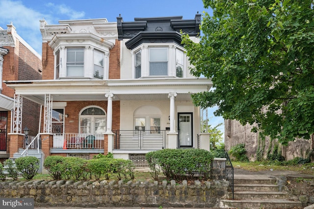 view of front of house featuring covered porch