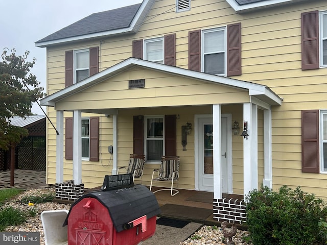 view of front facade featuring covered porch