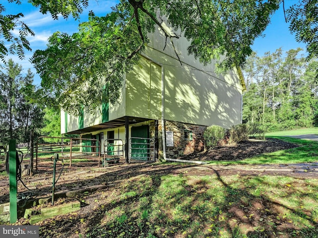 1414 Little Ln, Seven Valleys, PA 17360 - view of side of property with an outbuilding and an exterior structure
